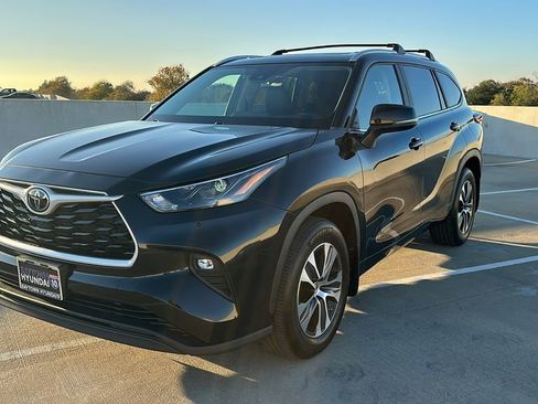 Used 2023 Toyota Highlander L image 9