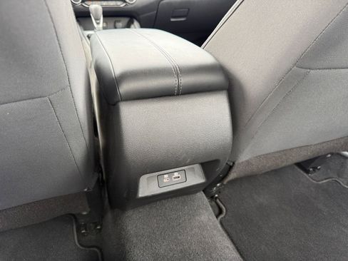 Used 2025 Nissan Altima 2.5 SV image 24