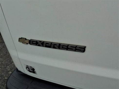 Used 2020 Chevrolet Express 2500 w/ Driver Convenience Package image 29