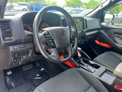 Used 2022 Nissan Frontier PRO-4X w/ Technology Package AWD/4WD image 23