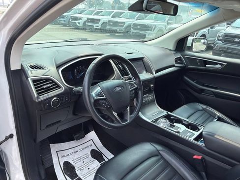 Used 2019 Ford Edge SEL w/ Equipment Group 201A AWD/4WD image 11
