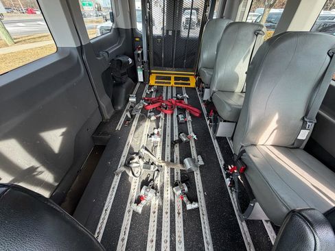 Used 2020 Ford Transit 150 XL image 22