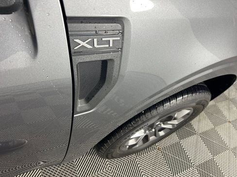 Used 2022 Ford Maverick XLT FWD image 4