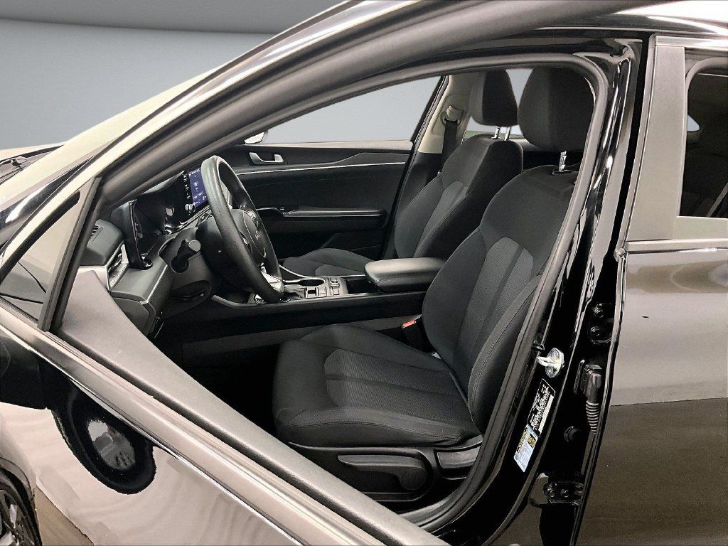 Used 2022 Kia K5 LXS FWD image 21