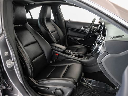 Used 2016 Mercedes-Benz CLA 250 4MATIC w/ Premium 1 Package image 31