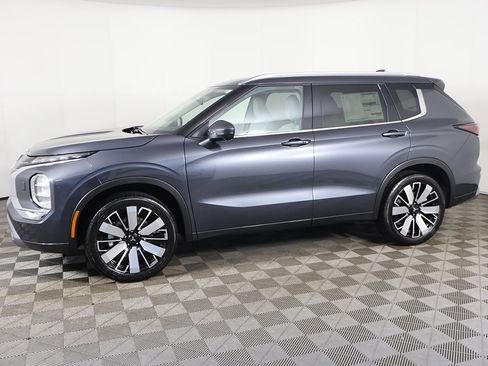 New 2025 Mitsubishi Outlander SEL image 21