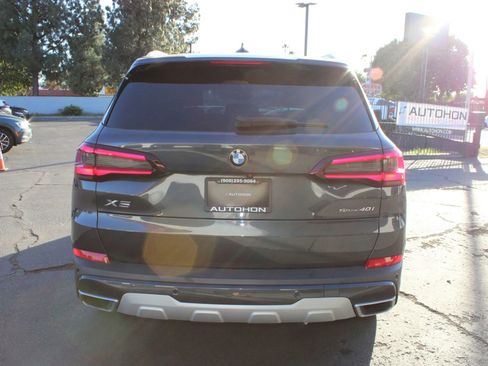 Used 2022 BMW X5 sDrive40i w/ Premium Package image 12