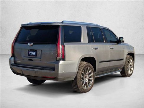 Used 2020 Cadillac Escalade Luxury w/ Escalade Sport Edition image 5