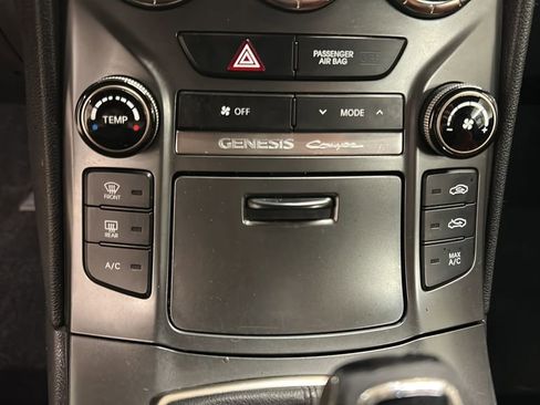 Used 2013 Hyundai Genesis 2.0T RWD image 17