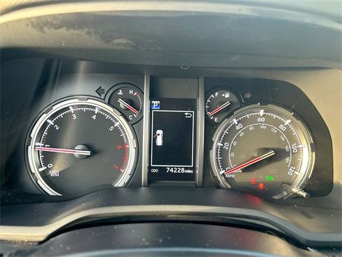 Used 2022 Toyota 4Runner Limited image 11