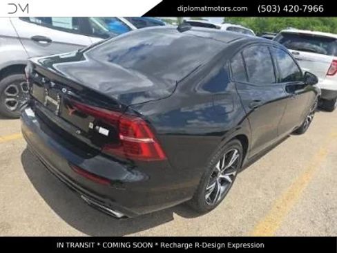Used 2021 Volvo S60 T8 R-Design Expression image 4