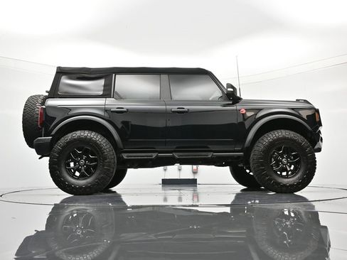 Used 2024 Ford Bronco Badlands image 39