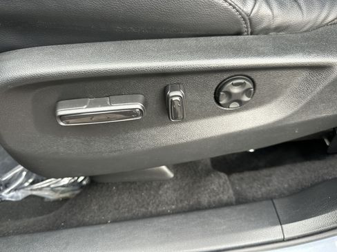 Used 2022 Honda CR-V Touring image 22