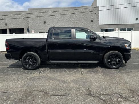 Used 2023 RAM 1500 Laramie AWD/4WD image 2