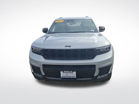 Used 2025 Jeep Grand Cherokee L Altitude image 8
