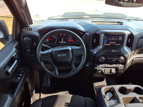 Used 2023 Chevrolet Silverado 1500 Custom Trail Boss w/ LPO, Dark Essentials Package AWD/4WD image 3