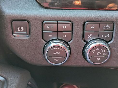 New 2026 GMC Sierra 2500 SLT w/ SLT Premium Package image 18