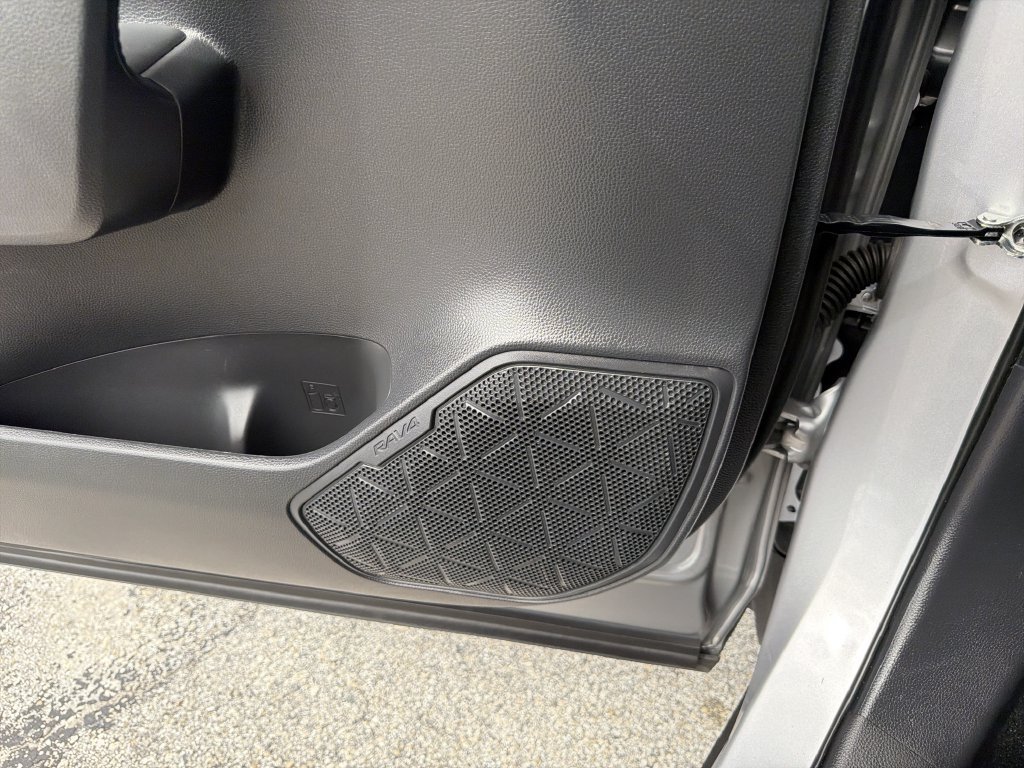 Used 2024 Toyota RAV4 LE AWD/4WD image 21