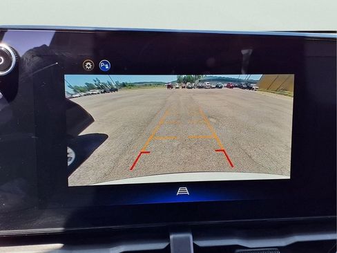 Used 2026 Chevrolet Equinox LT AWD/4WD image 11