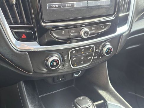 Used 2018 Chevrolet Traverse LT image 37