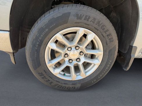 Used 2024 Chevrolet Silverado 1500 LT AWD/4WD image 14