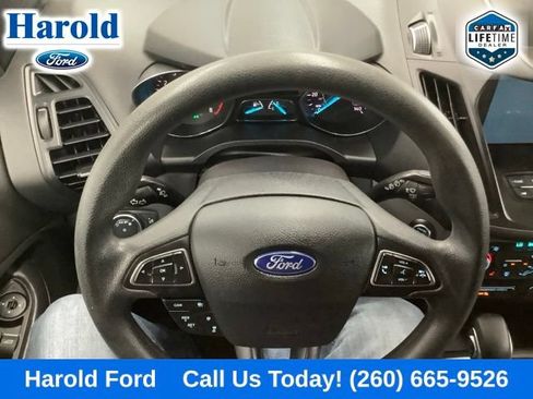 Used 2019 Ford Escape SE w/ Ford Safe & Smart Package AWD/4WD image 16