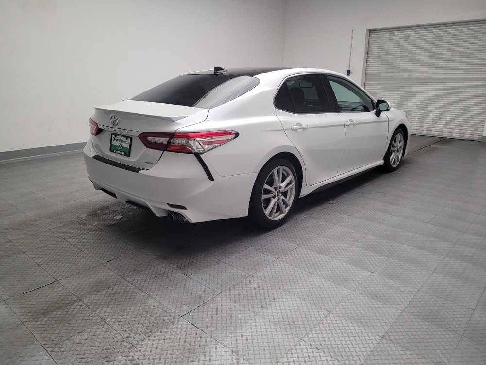 Used 2019 Toyota Camry XSE FWD image 9