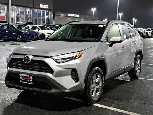 New 2025 Toyota RAV4 XLE image 3