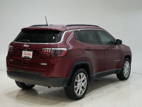Used 2022 Jeep Compass Latitude image 8