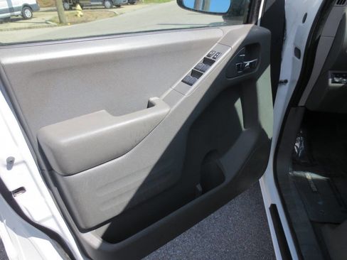 Used 2019 Nissan Frontier SV w/ Value Truck Package image 17