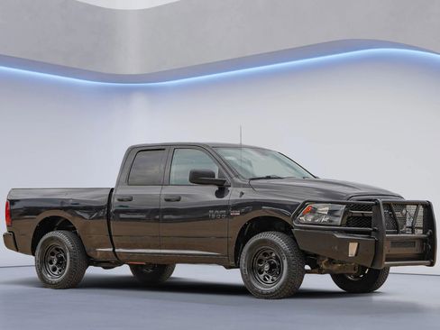 Used 2016 RAM 1500 Express w/ Black Ram 1500 Express Group image 8