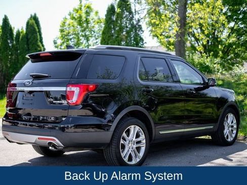 Used 2016 Ford Explorer XLT w/ Equipment Group 202A FWD image 5
