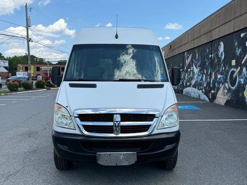 Used 2008 Dodge Sprinter 2500 RWD image 2