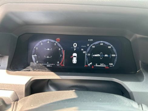 Used 2025 Toyota 4Runner Limited AWD/4WD image 10