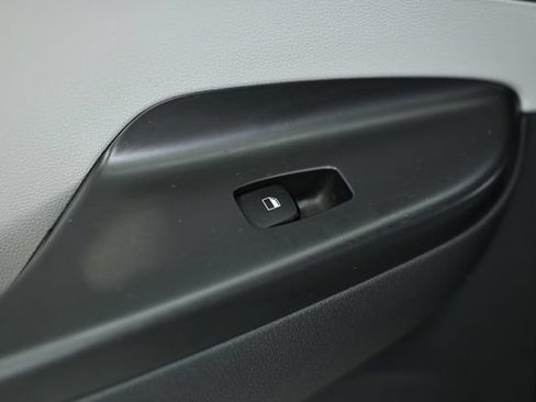 Used 2023 Hyundai Kona SE FWD image 24