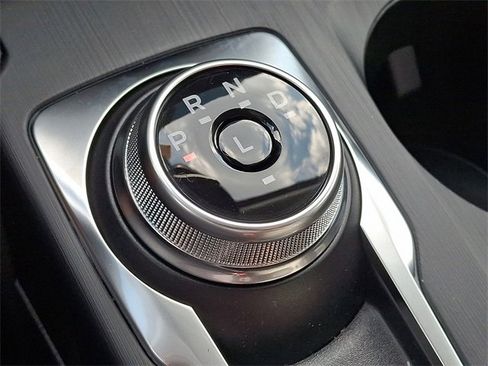 New 2025 Ford Escape SE image 17