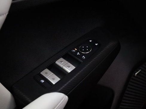 New 2025 Mitsubishi Outlander SE image 16