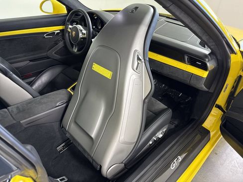 Certified 2015 Porsche 911 GT3 RWD image 23