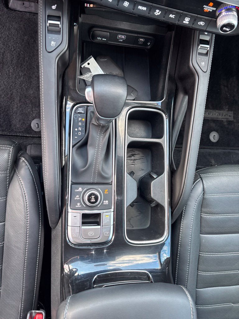 Used 2024 Kia Telluride SX Prestige w/ Towing Package AWD/4WD image 15