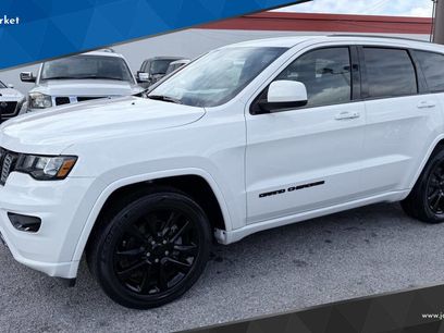 Used 2017 Jeep Grand Cherokee Altitude