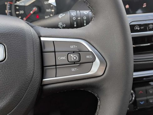 New 2026 Jeep Compass Latitude AWD/4WD image 24