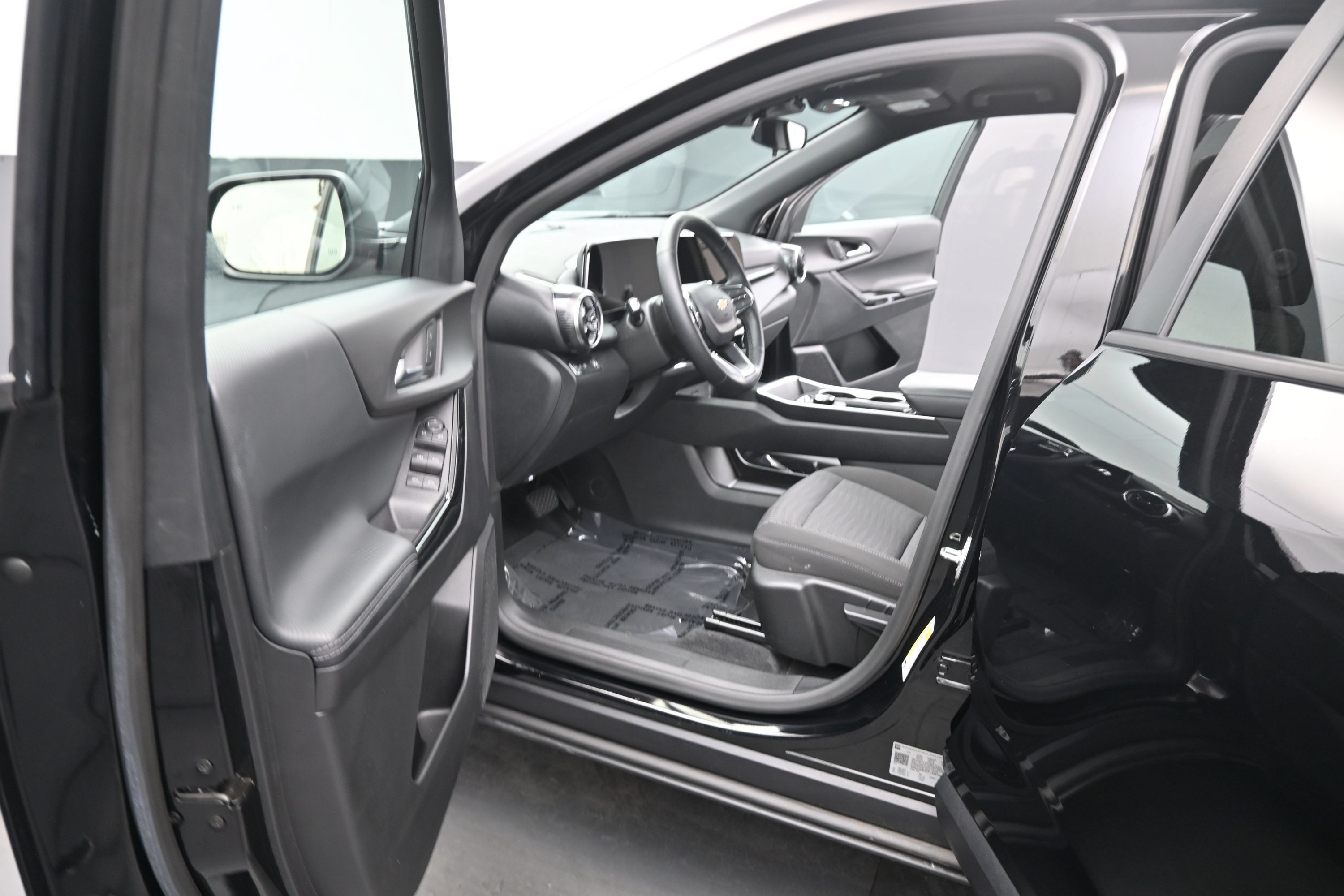 Used 2026 Chevrolet Equinox LT FWD image 18