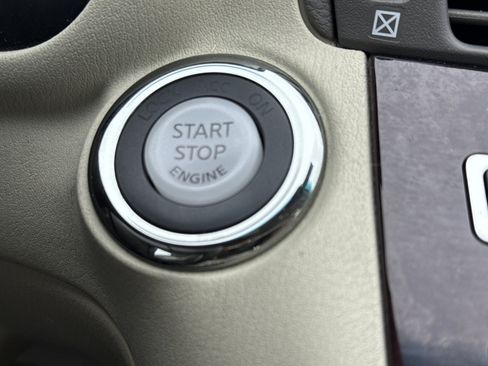 Used 2019 INFINITI Q70 L 3.7 image 25