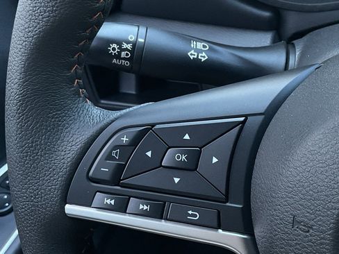 New 2025 Nissan Versa SR w/ Trunk Package image 21