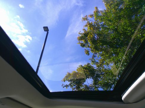 Used 2025 Toyota Corolla XLE image 28