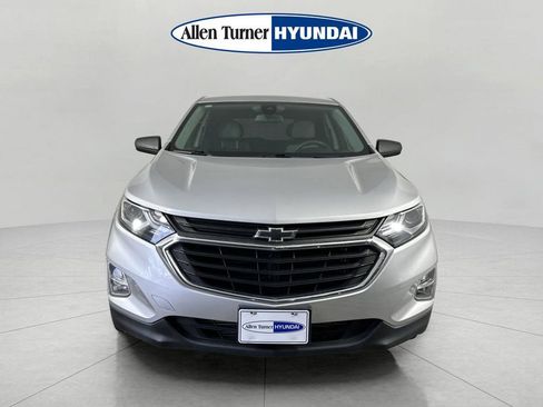 Used 2020 Chevrolet Equinox LS FWD image 3