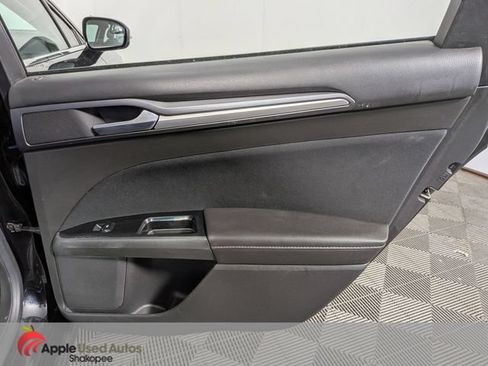Used 2013 Ford Fusion SE FWD image 26