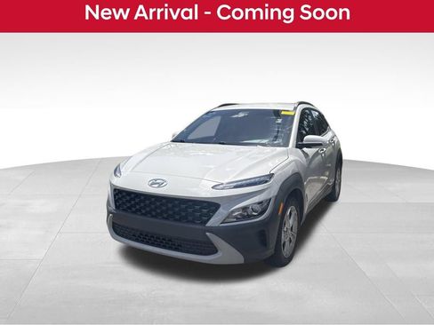 Used 2023 Hyundai Kona SEL FWD image 2