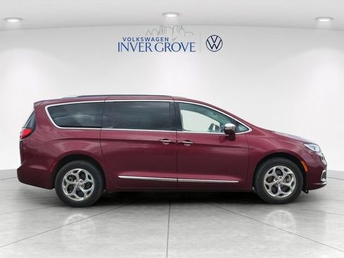 Used 2021 Chrysler Pacifica Limited w/ Premium & Safety Sphere Group AWD/4WD image 8
