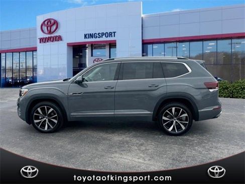 Used 2025 Volkswagen Atlas SEL Premium R-Line image 2